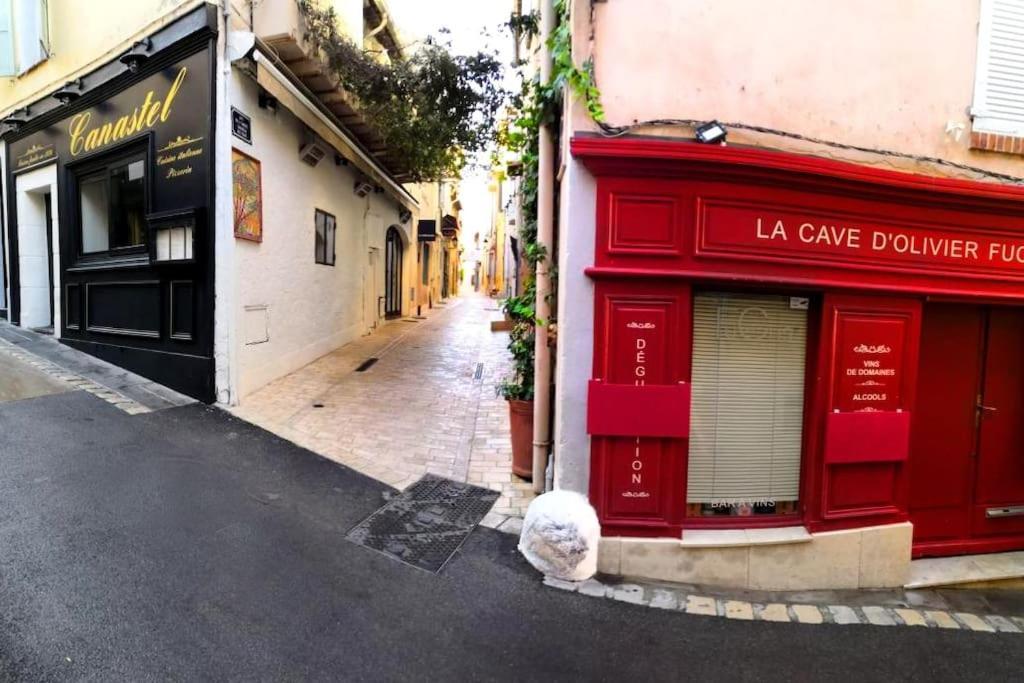 Beautifully Bright Apartment In Old Town Saint-Tropez Esterno foto