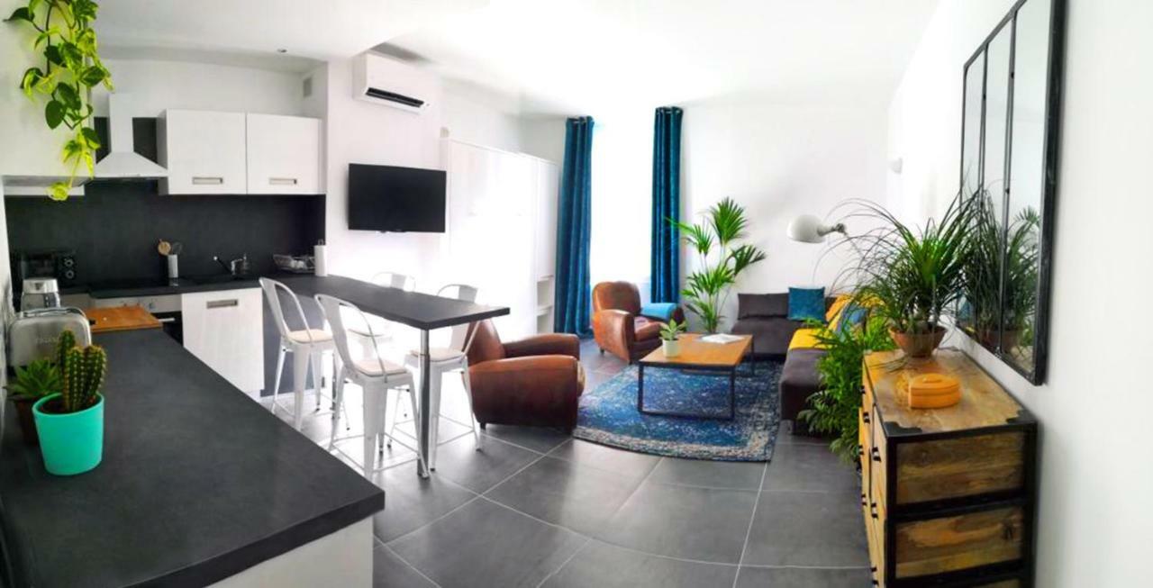 Beautifully Bright Apartment In Old Town Saint-Tropez Esterno foto